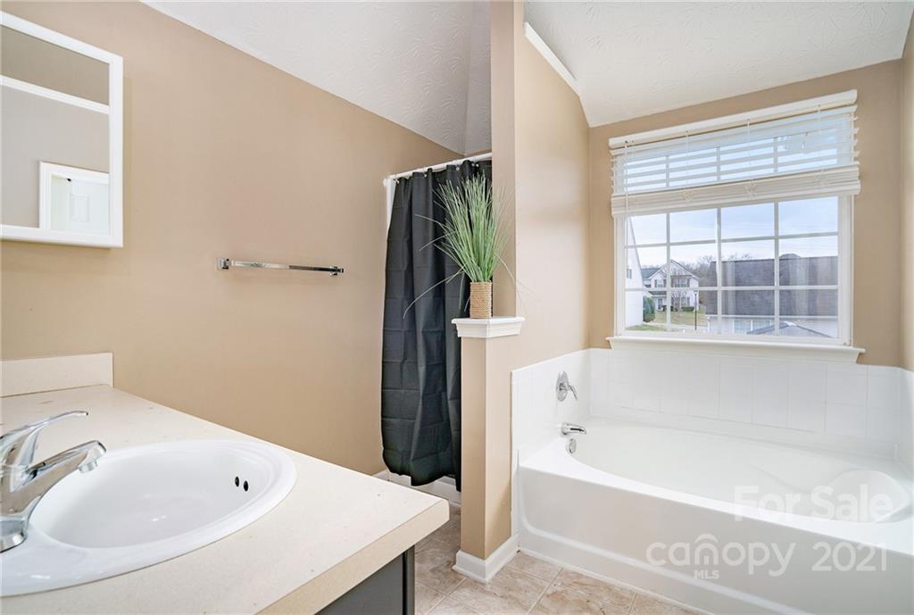 747 Reigate Road Charlotte, NC 28262 - Photo 18 of 23