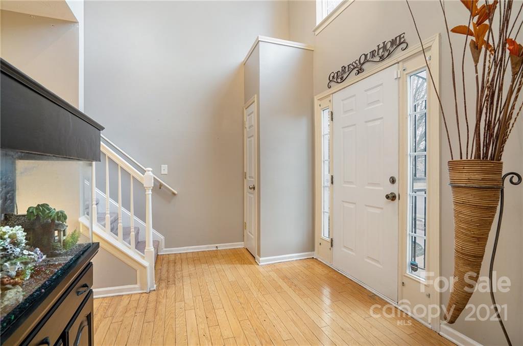 747 Reigate Road Charlotte, NC 28262 - Photo 3 of 23