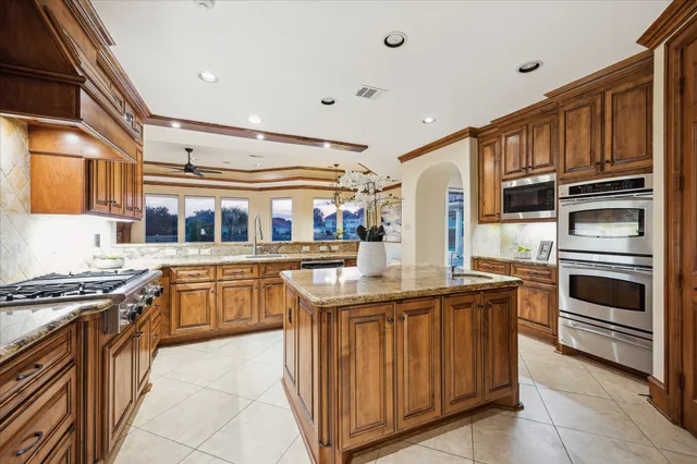 $1,588,000 | 2050 Diamond Springs Drive, Houston, TX 77077