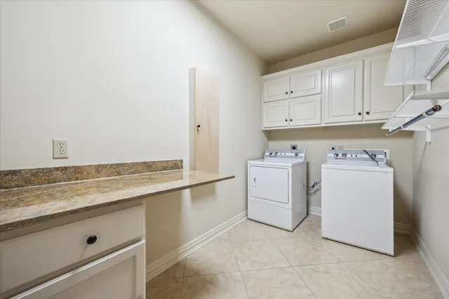 $1,588,000 | 2050 Diamond Springs Drive, Houston, TX 77077