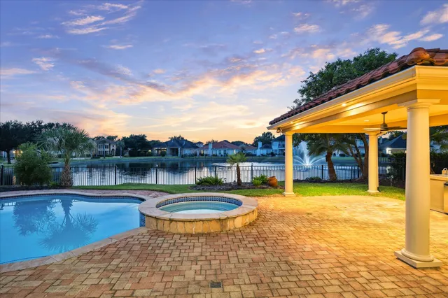 $1,588,000 | 2050 Diamond Springs Drive, Houston, TX 77077
