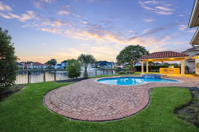 $1,588,000 | 2050 Diamond Springs Drive, Houston, TX 77077