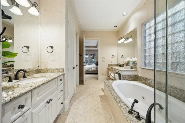 $1,588,000 | 2050 Diamond Springs Drive, Houston, TX 77077