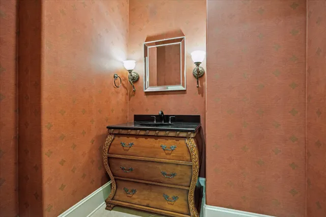 $1,588,000 | 2050 Diamond Springs Drive, Houston, TX 77077