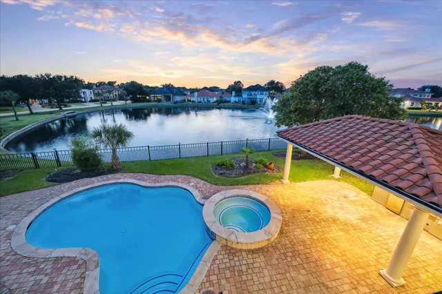 $1,588,000 | 2050 Diamond Springs Drive, Houston, TX 77077