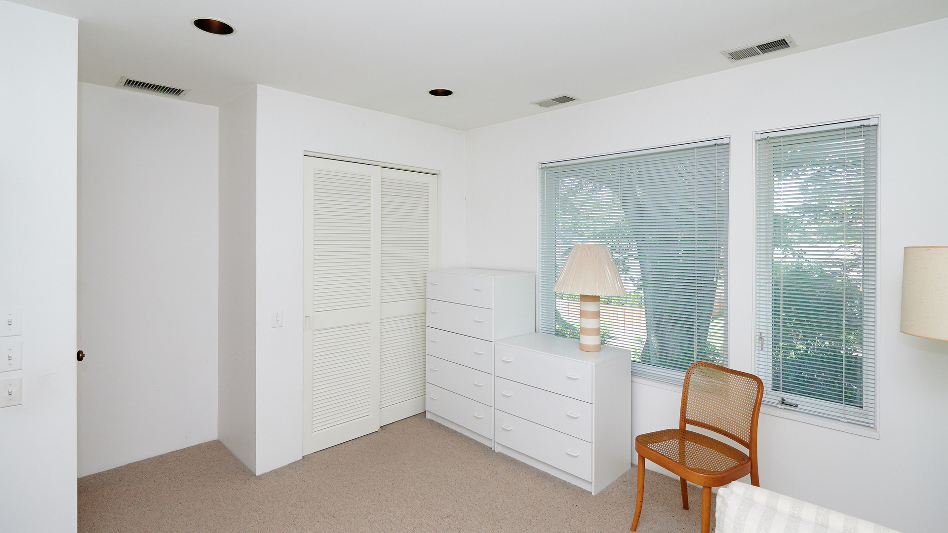211 Parkview Road Riverside, IL 60546 - Photo 22 of 43