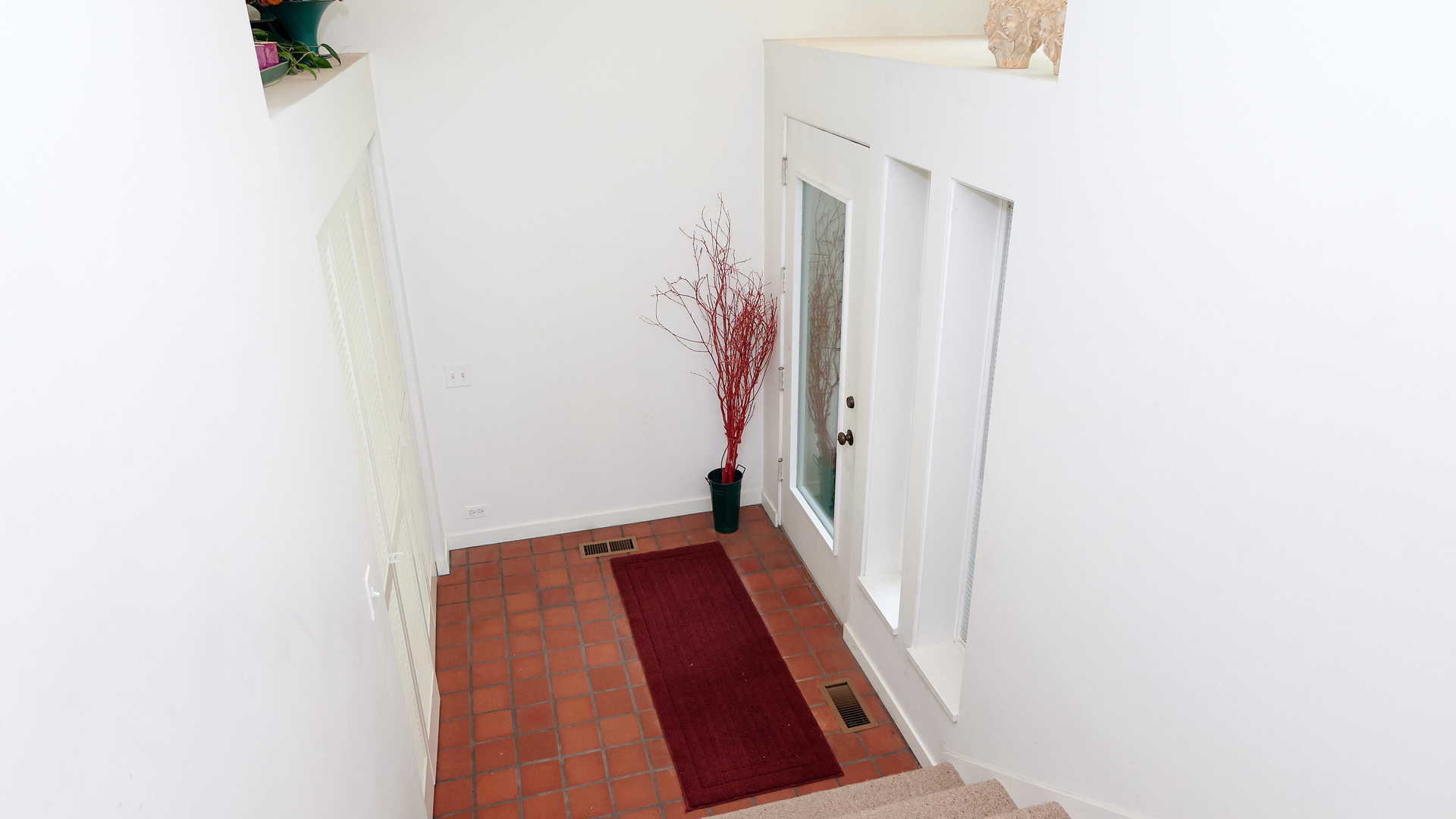 211 Parkview Road Riverside, IL 60546 - Photo 5 of 43