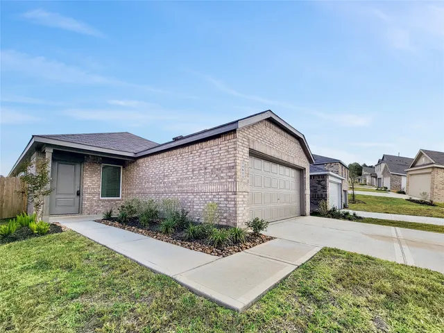 $1,510 | 14611 North Ascot Bnd Circle, Conroe, TX 77306