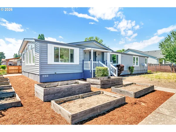 $230,000 | 662 Lochaven Avenue, Springfield, OR 97477