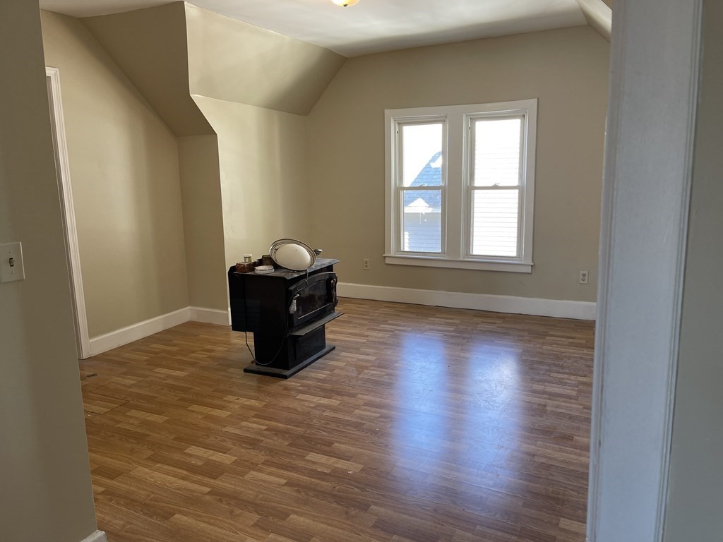 33 Hebron Street Springfield, MA 01107 - Photo 11 of 39 Gallery Image 11