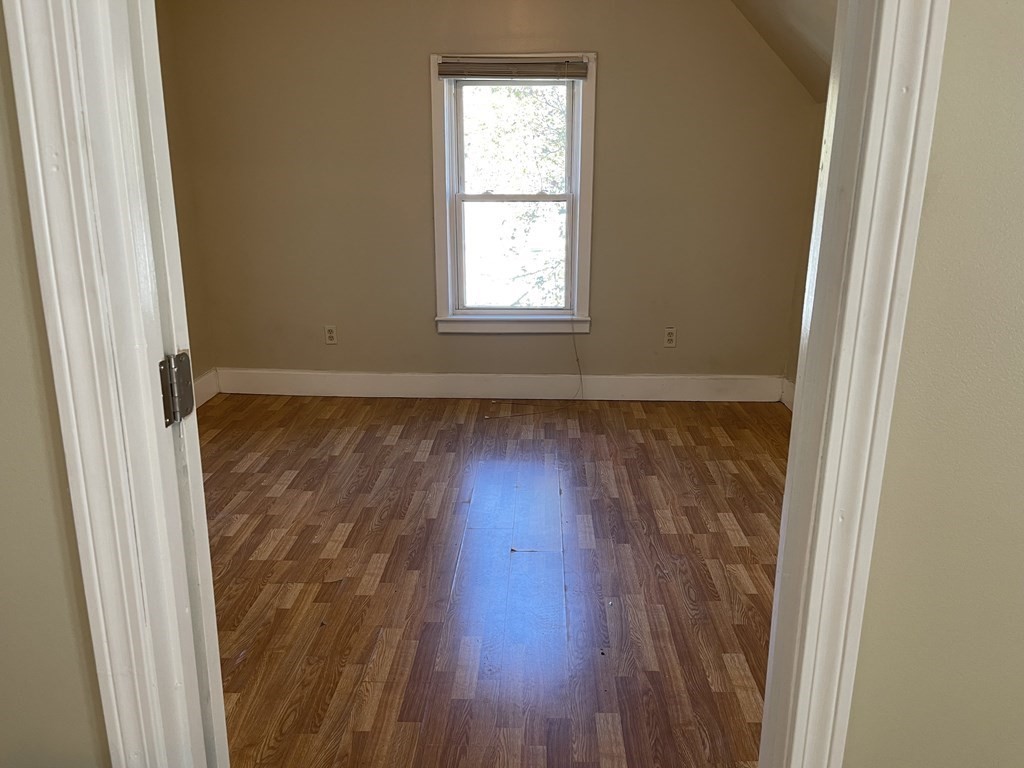 33 Hebron Street Springfield, MA 01107 - Photo 12 of 39 Gallery Image 12