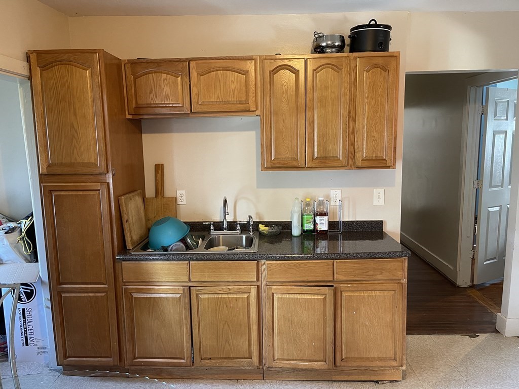 33 Hebron Street Springfield, MA 01107 - Photo 21 of 39 Gallery Image 21