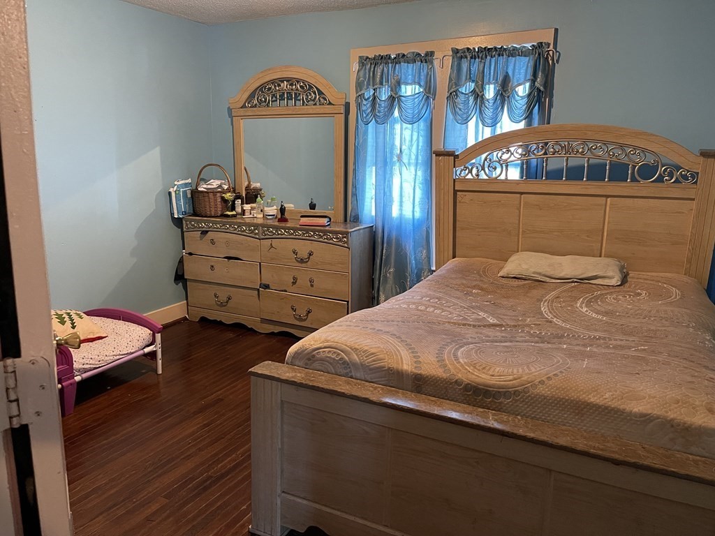 33 Hebron Street Springfield, MA 01107 - Photo 22 of 39 Gallery Image 22