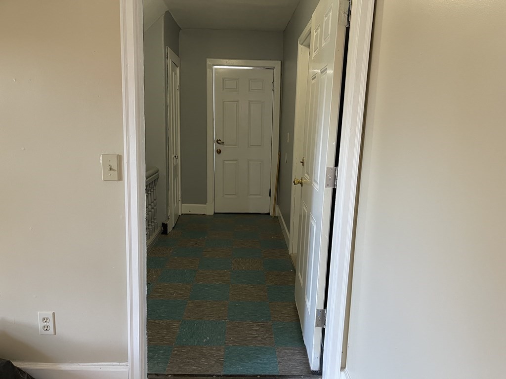33 Hebron Street Springfield, MA 01107 - Photo 25 of 39 Gallery Image 25
