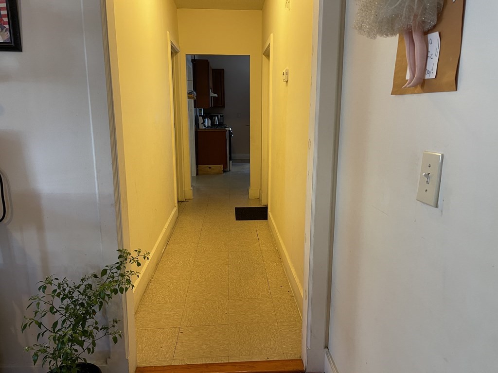 33 Hebron Street Springfield, MA 01107 - Photo 29 of 39 Gallery Image 29