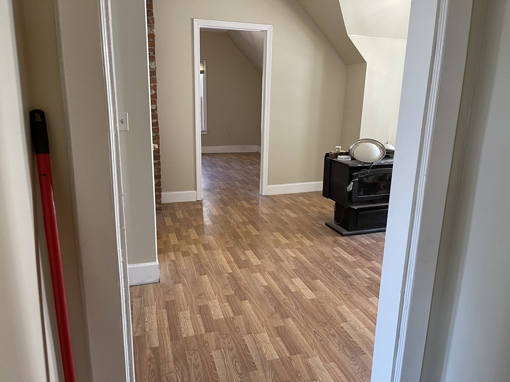 33 Hebron Street Springfield, MA 01107 - Photo 10 of 39 Gallery Image 10