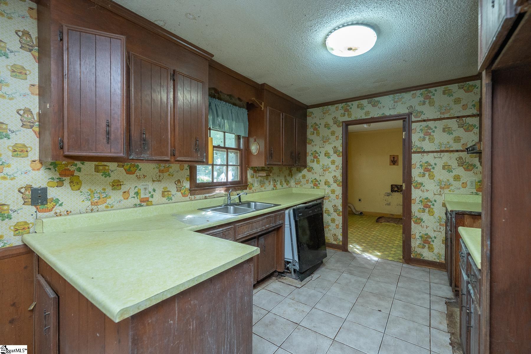 1935 Sitton Hill Road Easley, SC 29642 - Photo 12 of 33 Gallery Image 12