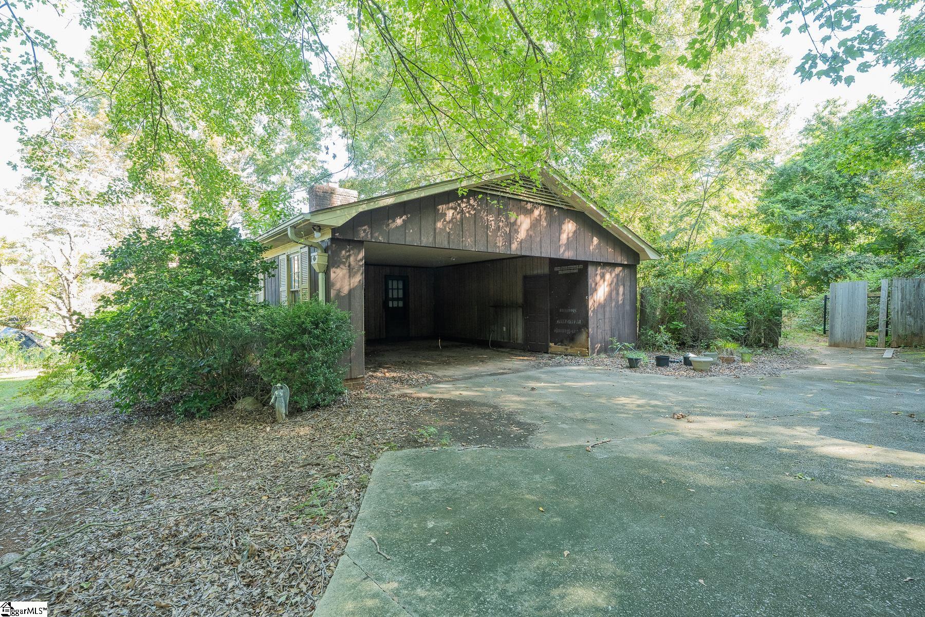 1935 Sitton Hill Road Easley, SC 29642 - Photo 3 of 33 Gallery Image 3