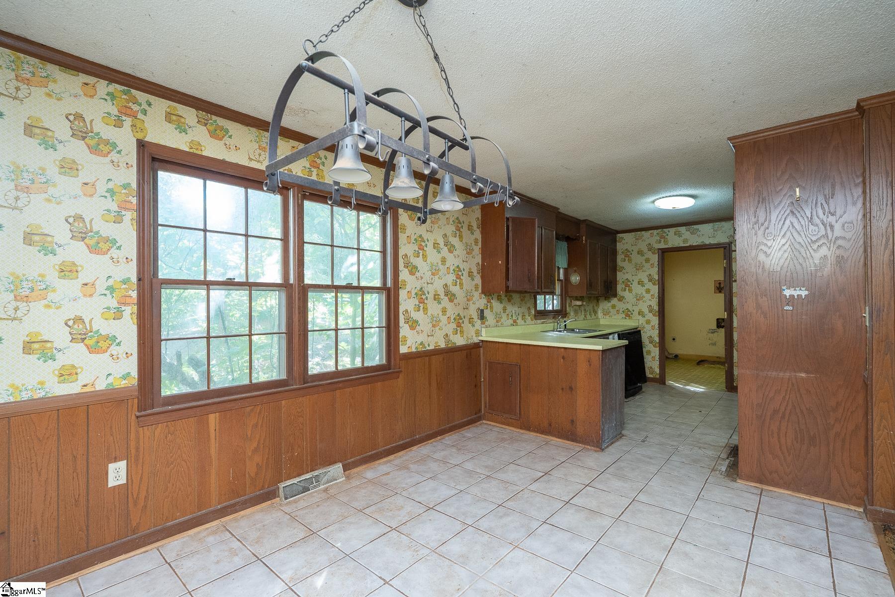 1935 Sitton Hill Road Easley, SC 29642 - Photo 10 of 33 Gallery Image 10