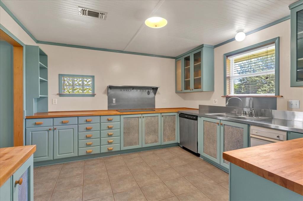 1900 South Duncanville Road Red Oak, TX 75154 - Photo 13 of 39 Look at all this space this kitchen has to offer!