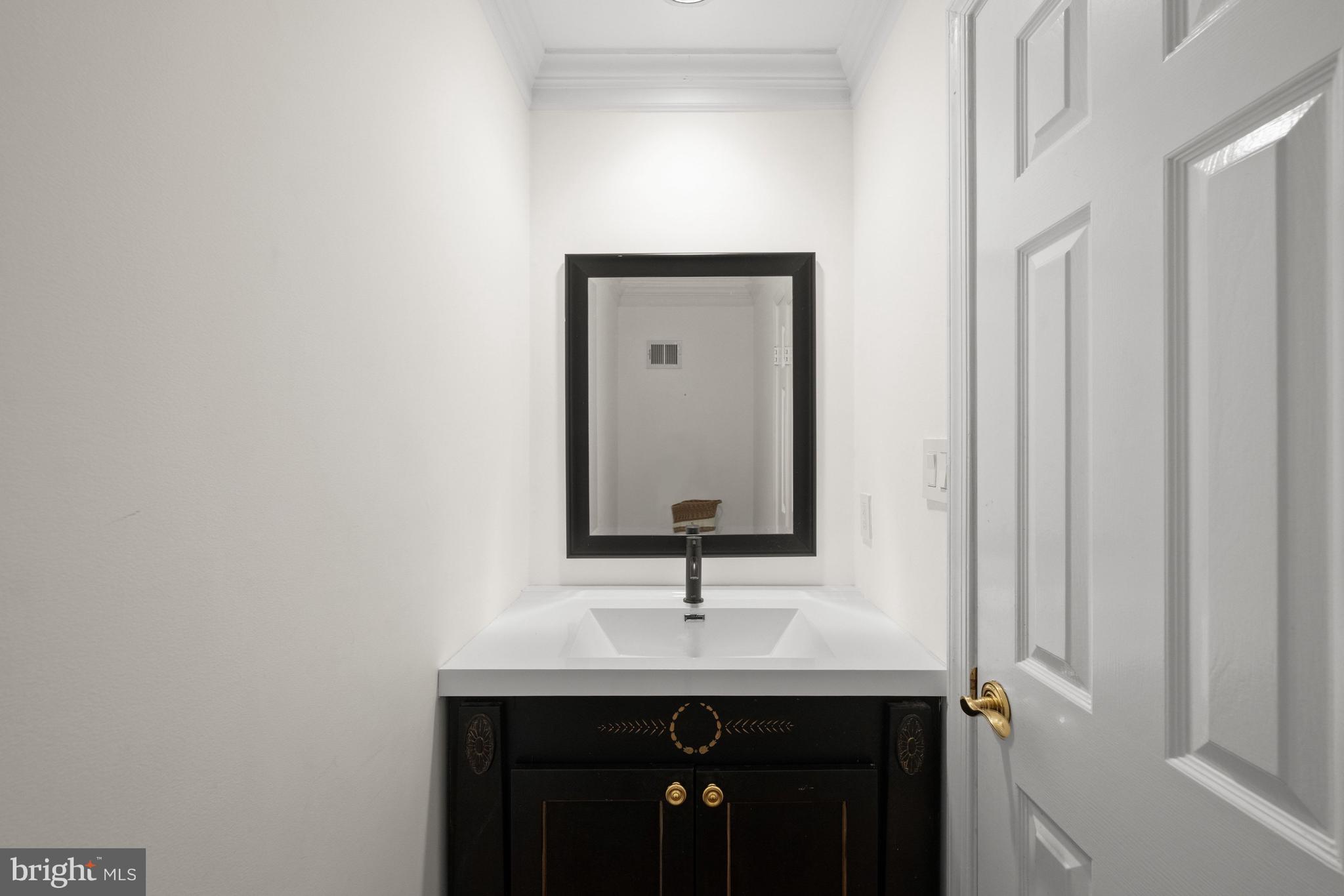 3545 Winfield Lane Northwest Washington, DC 20007 - Photo 9 of 35 Gallery Image 9
