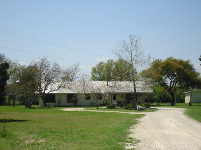 257 Price Road Blanco, TX 78606 - Photo 1 of 1 Main View