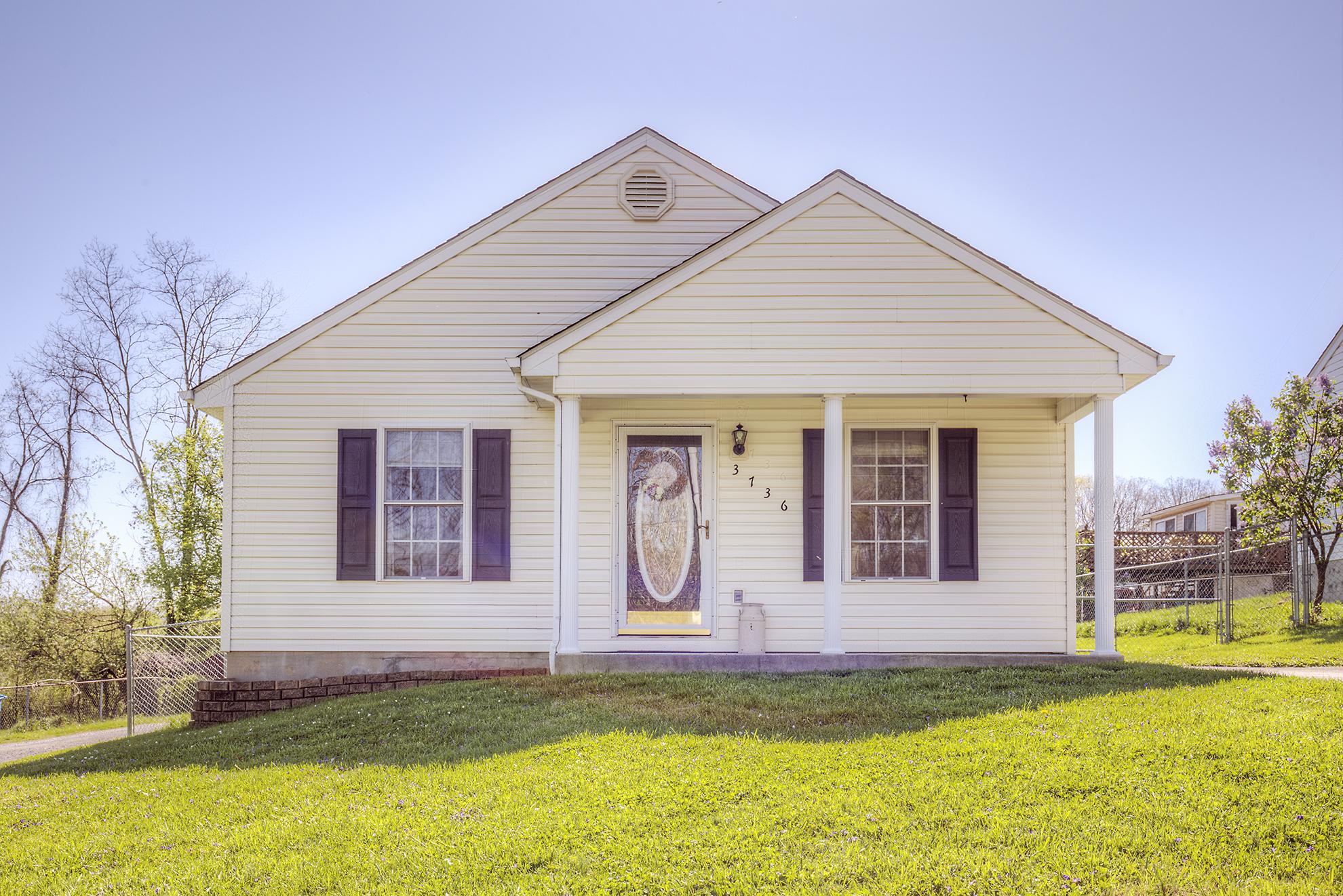 3736 Bear Road Southeast Roanoke, VA 24014 - Photo 1 of 10 Front