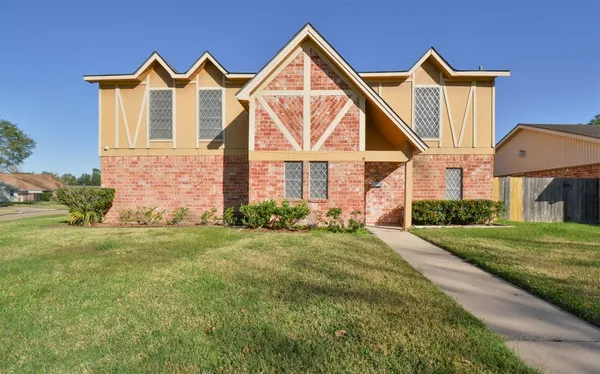$259,900 | 13915 Roundstone Lane, Houston, TX 77015