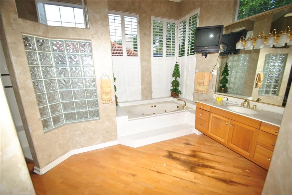 512 Spring Club Drive Altamonte Springs, FL 32714 - Photo 12 of 20 Gallery Image 12