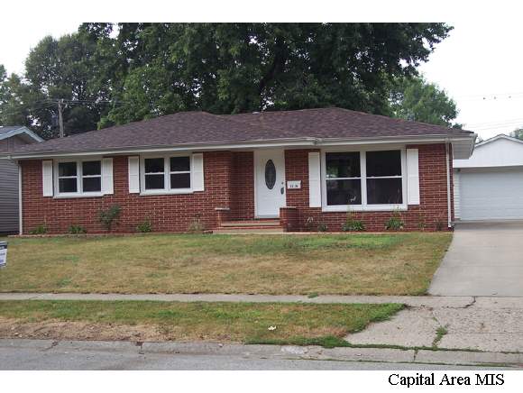 2116 Kaskaskia Drive Springfield, IL 62702 - Photo 1 of 9