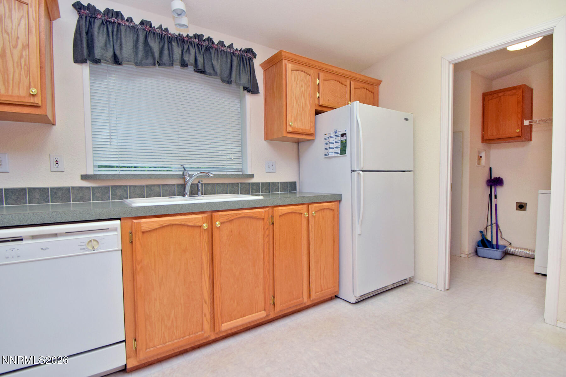 289 Aristocrat Way Reno, NV 89506 - Photo 11 of 30 bDSC_0233 - Copy