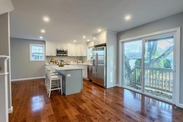 350 South Road, Unit 2 Bedford, MA 01730 - Photo 4 of 26