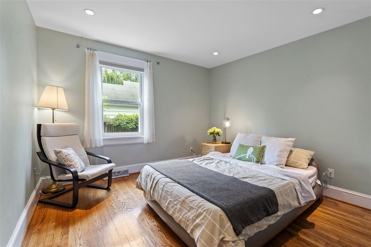 122 Georgetown Road Raleigh, NC 27608 - Photo 16 of 30 Photo 16