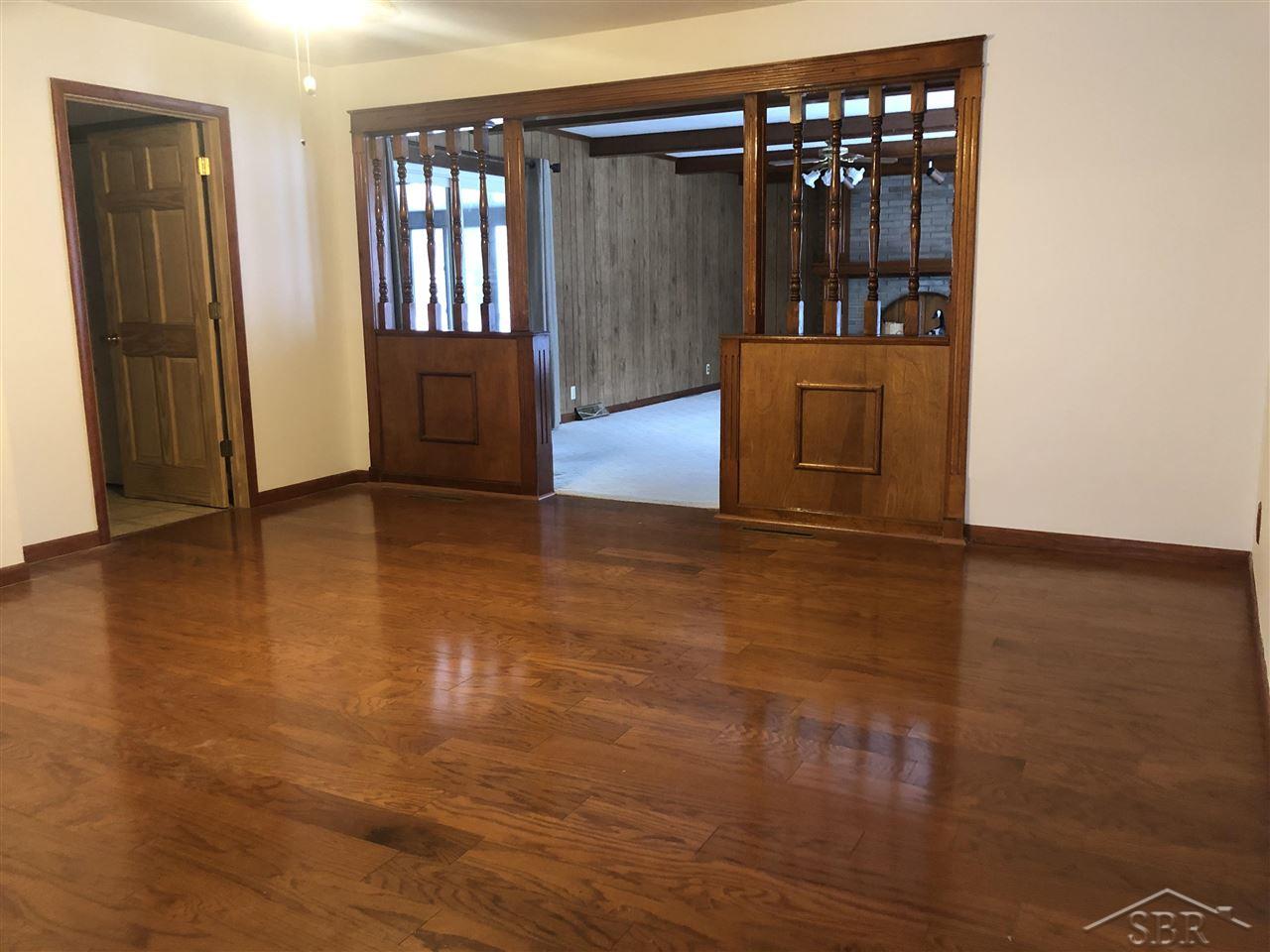 200 South Gleaner Road Saginaw, MI 48609 - Photo 8 of 22 Dining Room