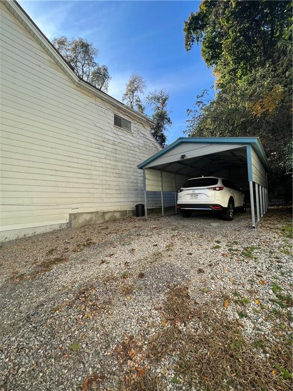 433 Henry Street McKees Rocks, PA 15136 - Photo 21 of 25 a car parked in front of a house