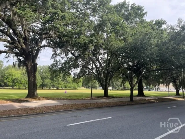 $2,200 | 816 Drayton Street, Unit 2A, Savannah, GA 31401