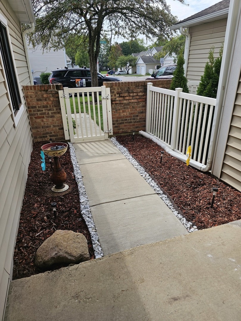 608 Bayview Point Schaumburg, IL 60194 - Photo 2 of 31 a view of balcony with wooden floor