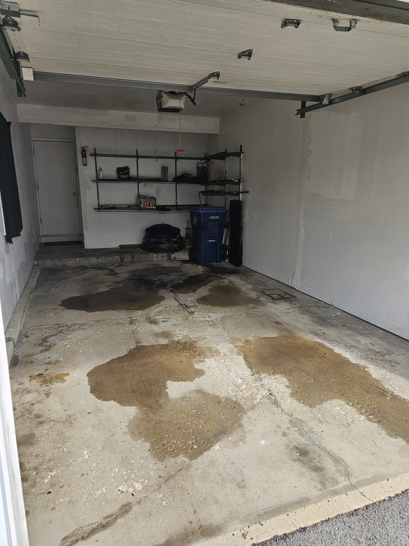 608 Bayview Point Schaumburg, IL 60194 - Photo 4 of 31 a view of room