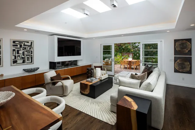 $3,498,000 | 320 Barton Way, Menlo Park, CA 94025