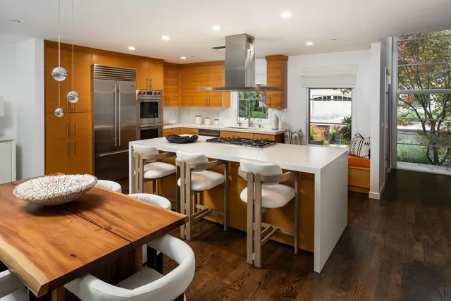 $3,498,000 | 320 Barton Way, Menlo Park, CA 94025