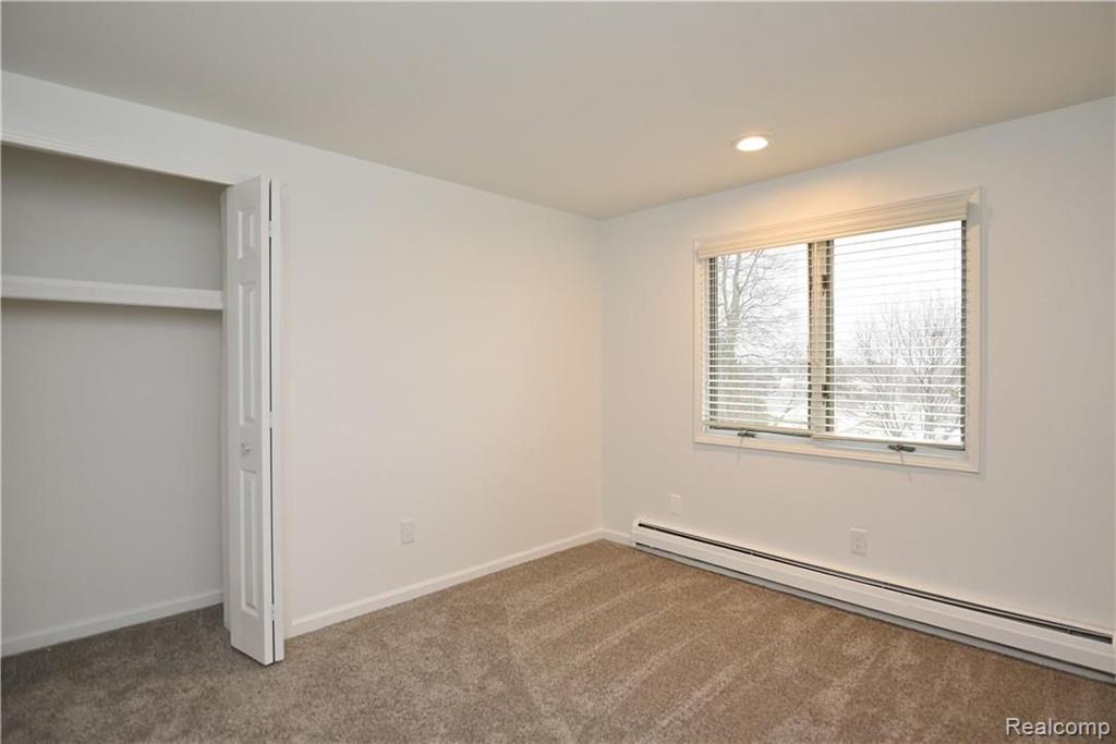 271 Stonetree Circle Rochester Hills, MI 48309 - Photo 26 of 38