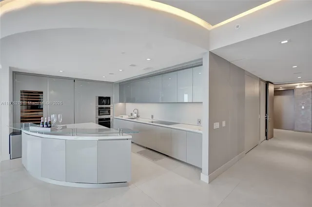 $29,900 | 18975 Collins Avenue, Unit 3000, Sunny Isles Beach, FL 33160