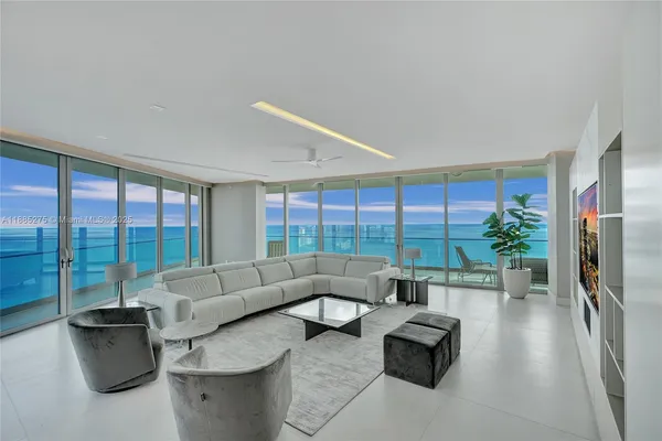 $29,900 | 18975 Collins Avenue, Unit 3000, Sunny Isles Beach, FL 33160