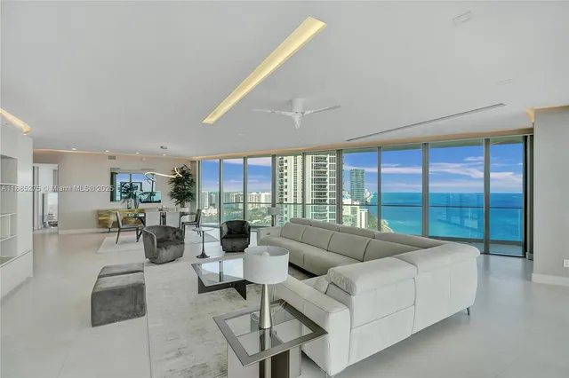 $29,900 | 18975 Collins Avenue, Unit 3000, Sunny Isles Beach, FL 33160