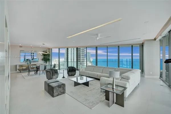 $29,900 | 18975 Collins Avenue, Unit 3000, Sunny Isles Beach, FL 33160