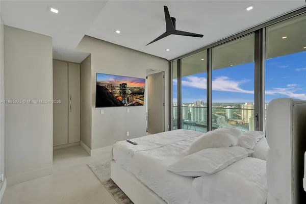 $29,900 | 18975 Collins Avenue, Unit 3000, Sunny Isles Beach, FL 33160