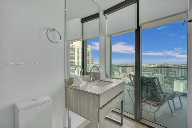 $29,900 | 18975 Collins Avenue, Unit 3000, Sunny Isles Beach, FL 33160