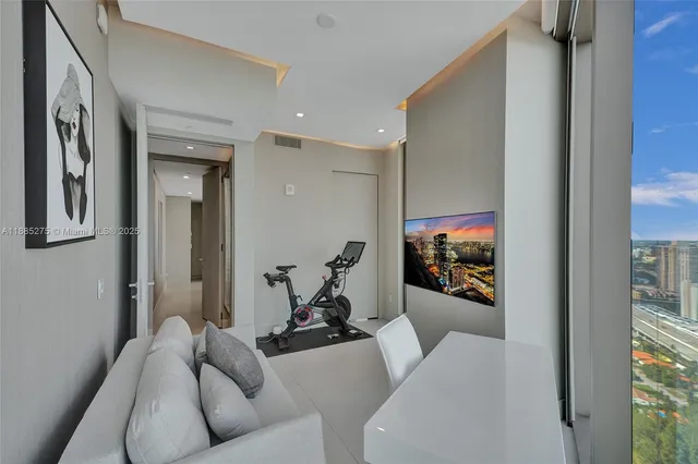 $29,900 | 18975 Collins Avenue, Unit 3000, Sunny Isles Beach, FL 33160