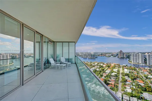 $29,900 | 18975 Collins Avenue, Unit 3000, Sunny Isles Beach, FL 33160