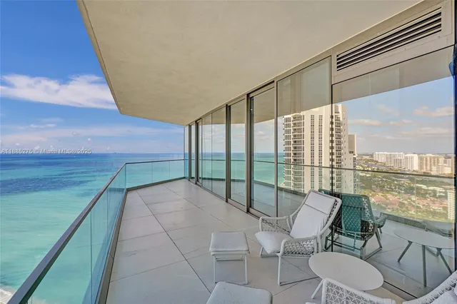 $29,900 | 18975 Collins Avenue, Unit 3000, Sunny Isles Beach, FL 33160